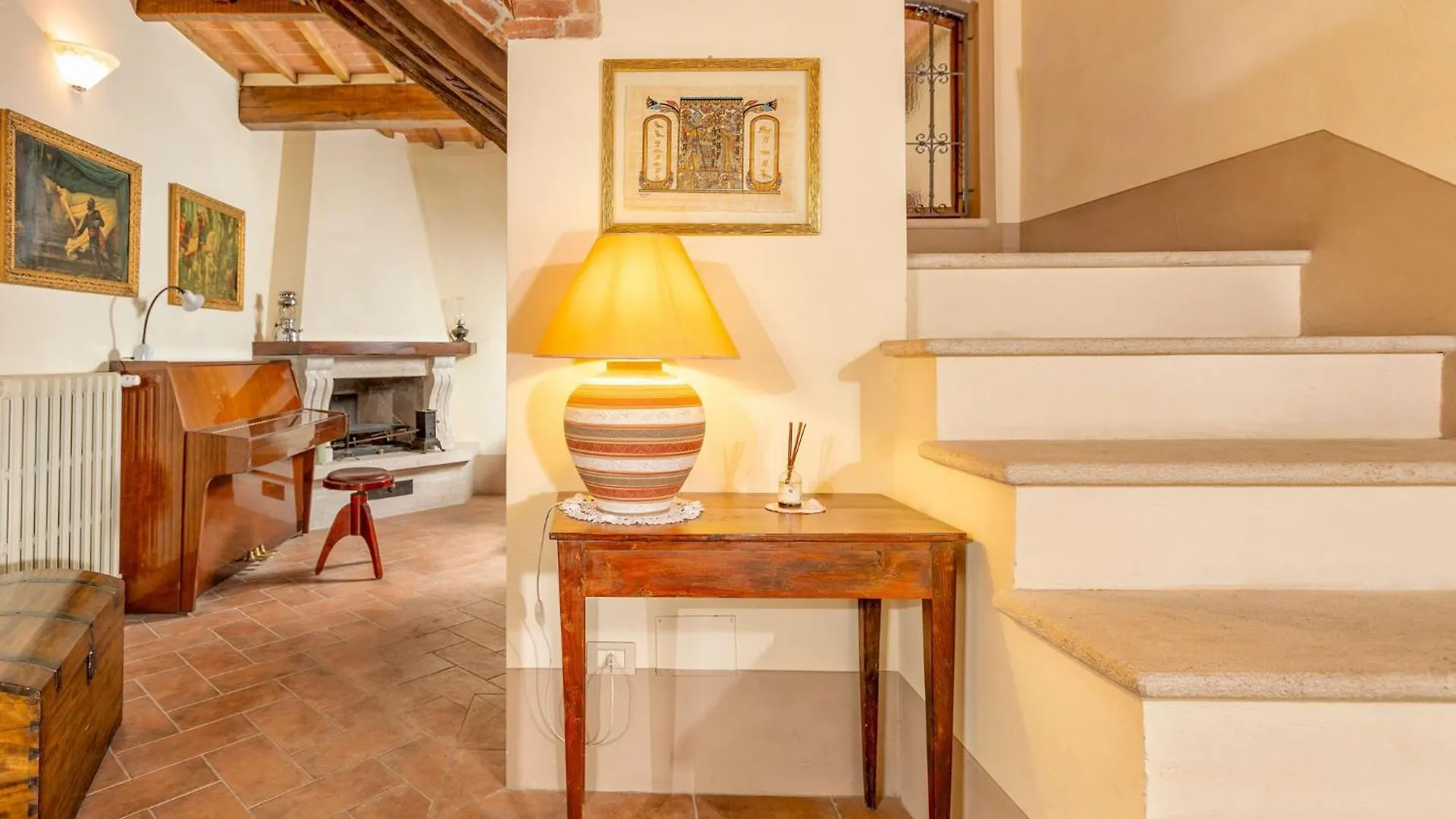 Сasa de vacaciones Villa Le Rughe , Incredible Tuscany House In The Center Of Montepulciano Stazione