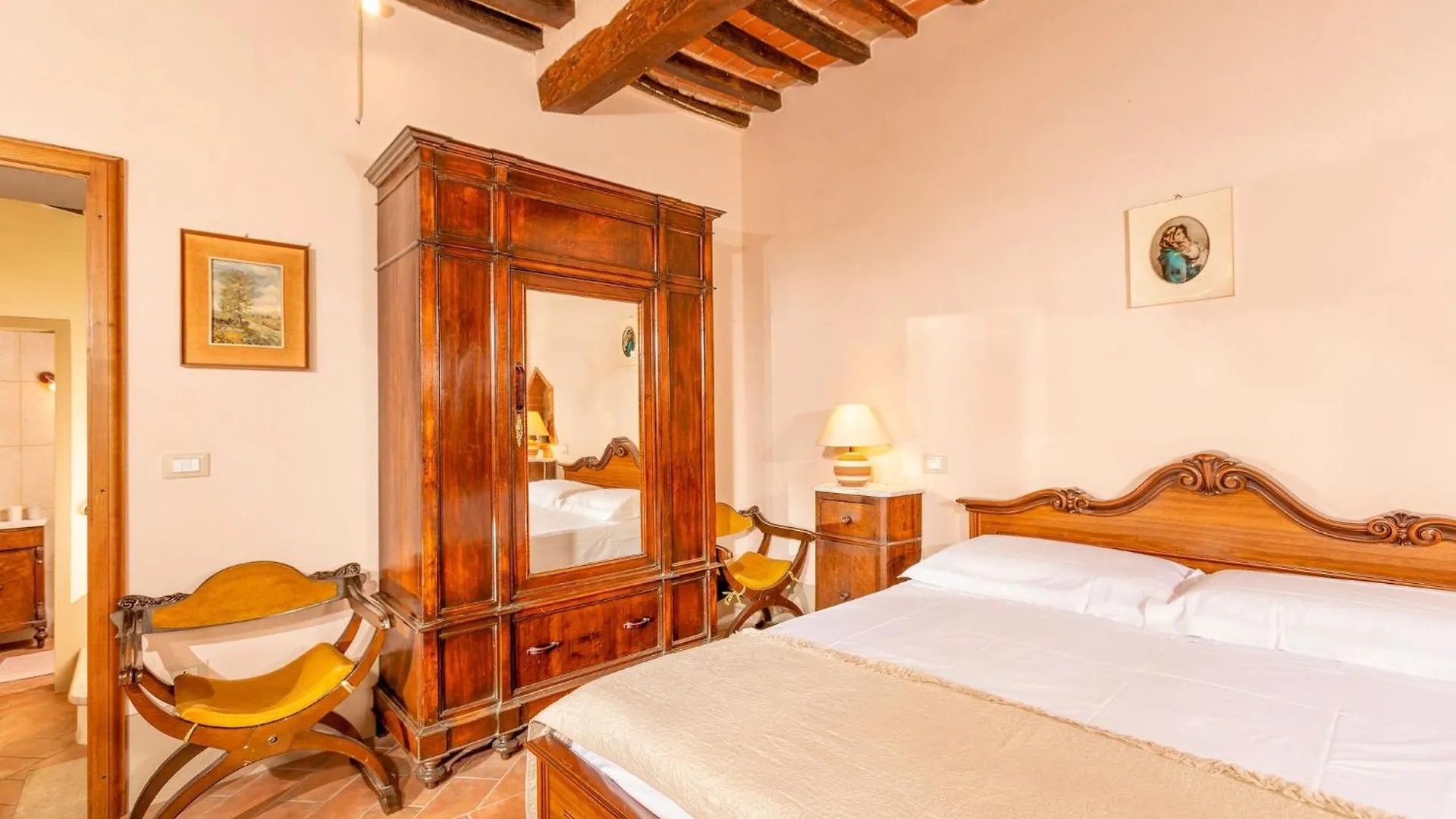Сasa de vacaciones Villa Le Rughe , Incredible Tuscany House In The Center Of Montepulciano Stazione Italia